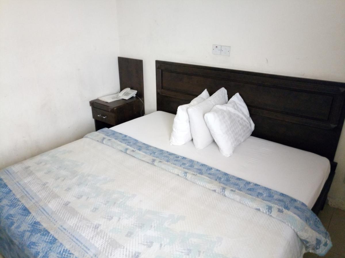 Hotel Benizia Asaba Exterior foto