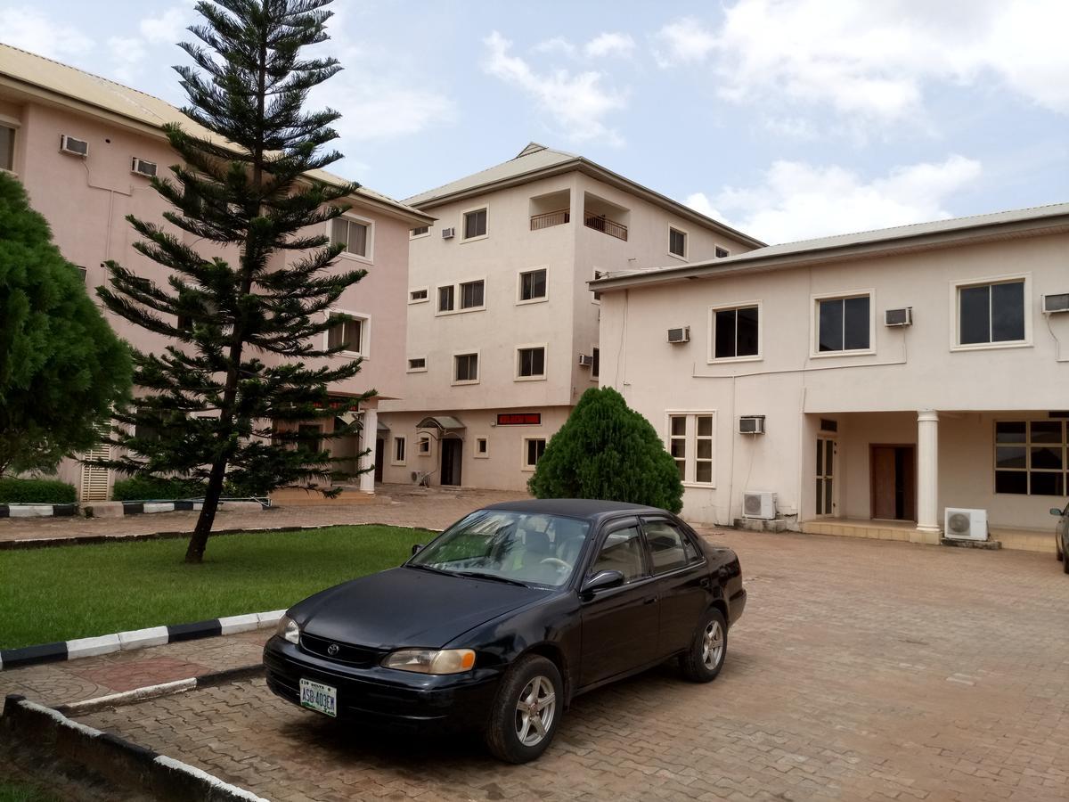 Hotel Benizia Asaba Exterior foto