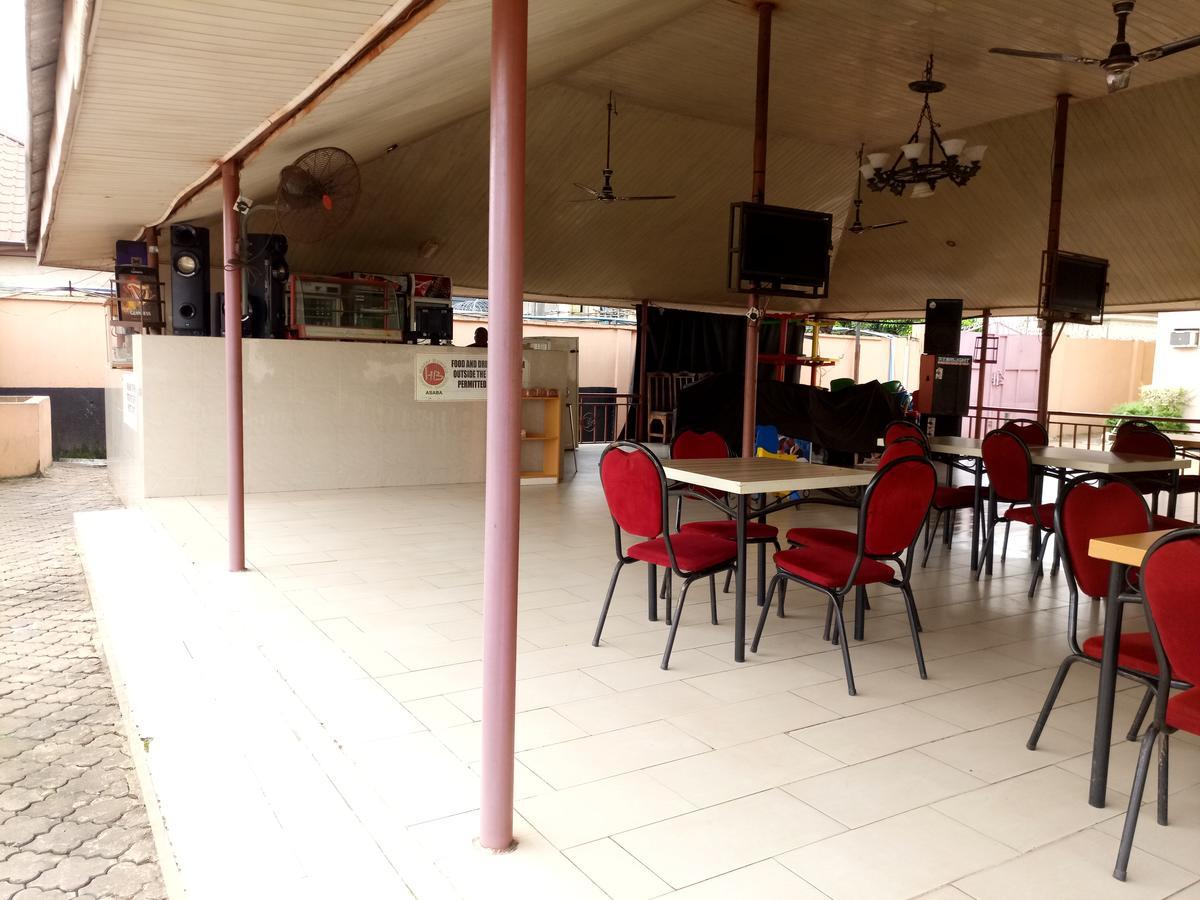 Hotel Benizia Asaba Exterior foto